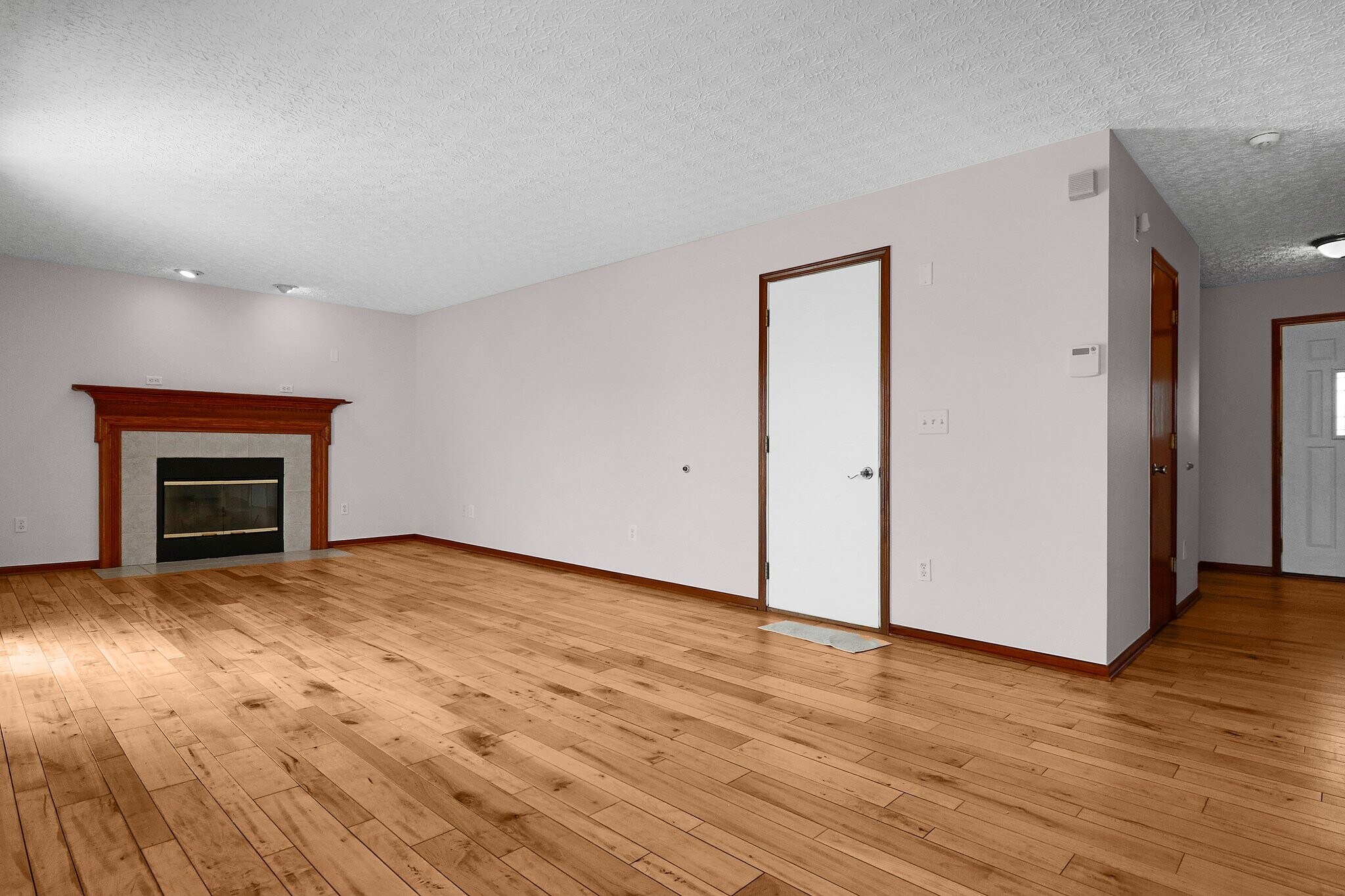 Building Photo - 321 Amber Wood Way