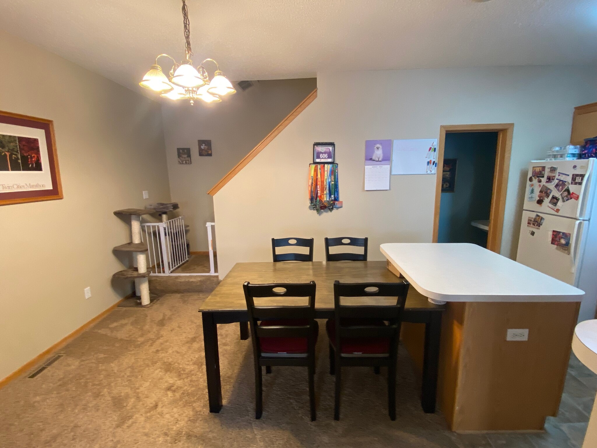 Building Photo - 848 Trenton Ln N