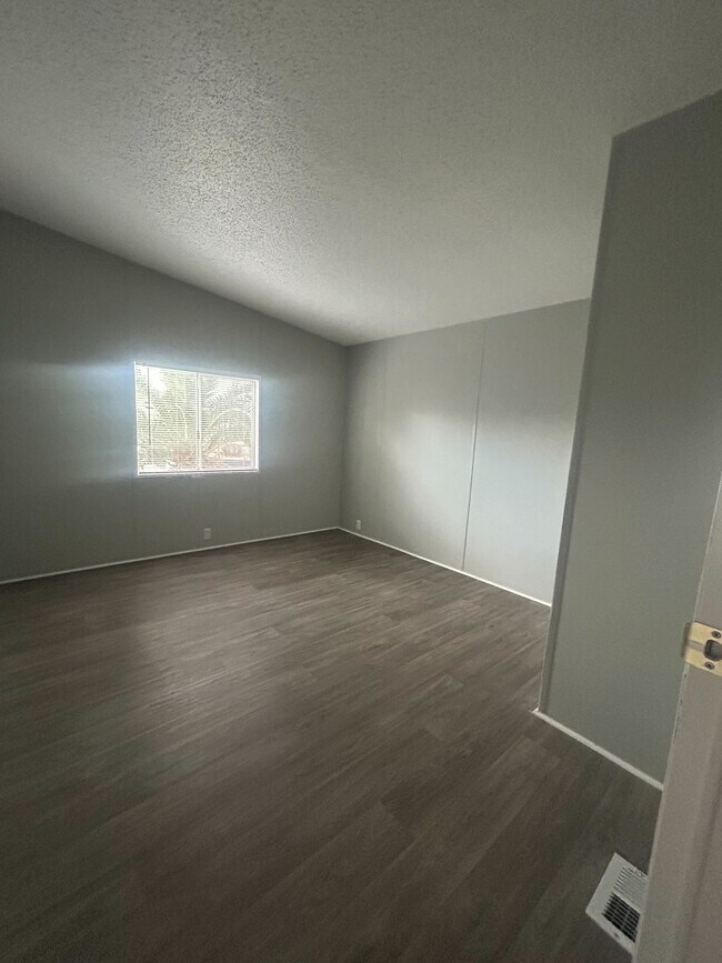 Building Photo - 3601 E Wyoming Ave