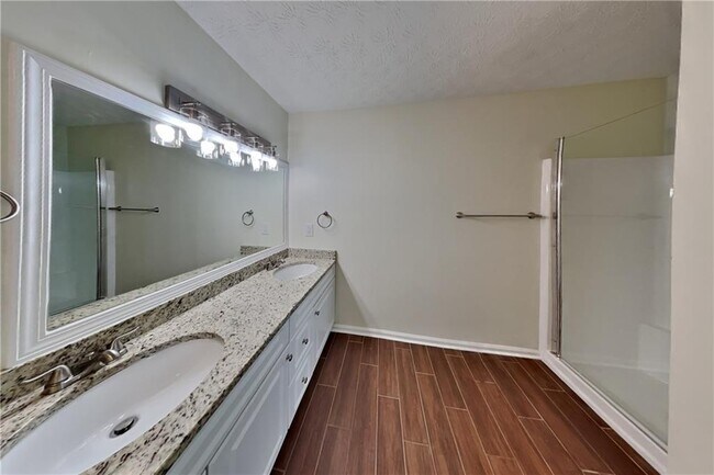 Building Photo - 5135 Gable Ridge Way