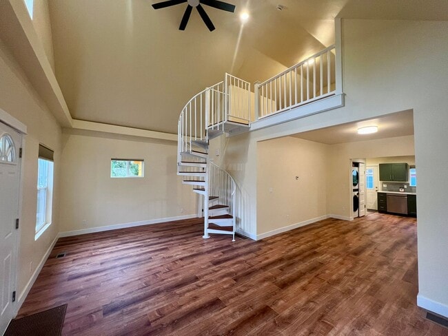 Building Photo - PENDING APPLICATION; Water Included! Fully Remodeled 1 BD + Loft