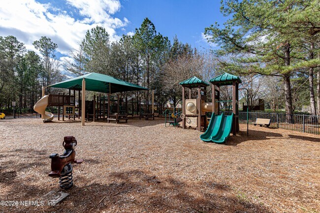 Building Photo - 1136 Hyacinth St