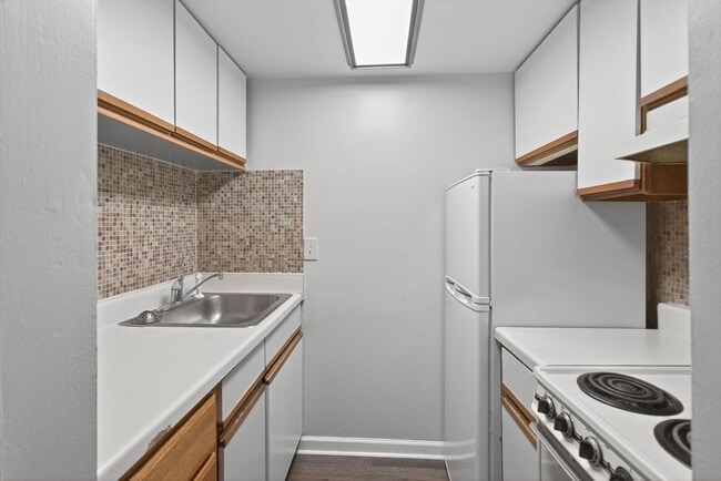 Building Photo - 206 Pacific Dr