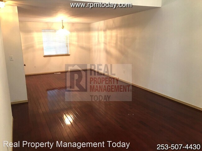 Building Photo - 4 br, 2.5 bath House - 1561 S 90th St