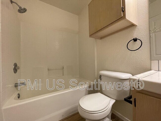 Building Photo - 4072 S Cassidy Dr