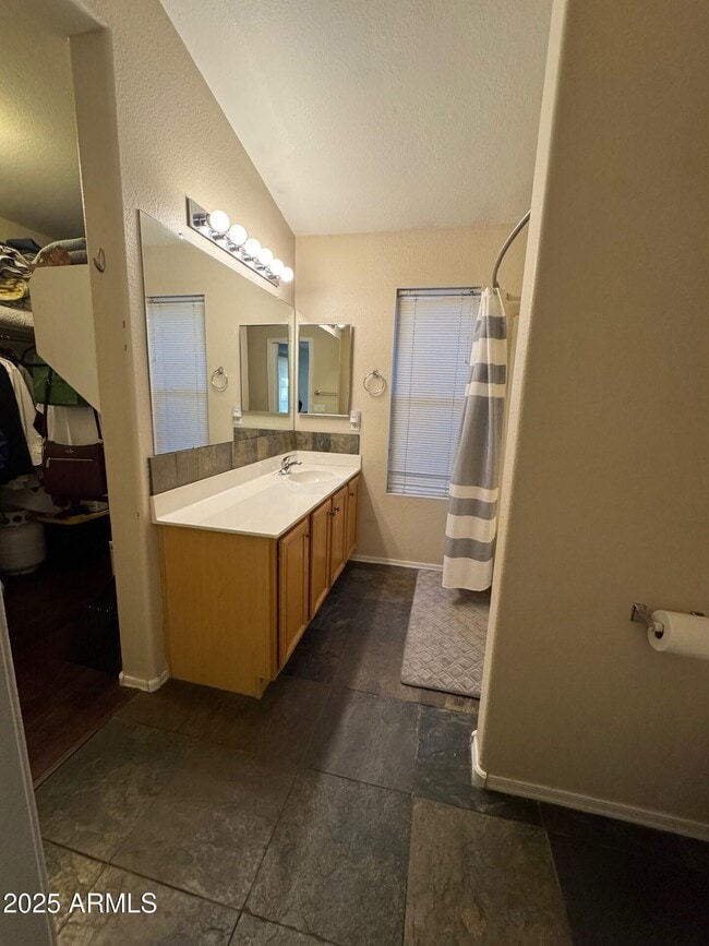 Building Photo - 24634 N 39th Ave