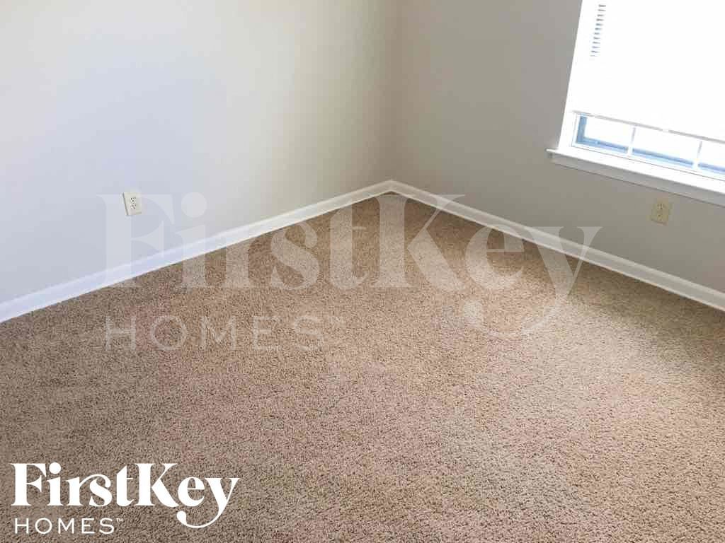 Building Photo - 5607 Sweet Gum Dr