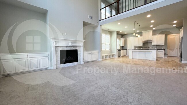 Building Photo - 7005 Golf Club Dr