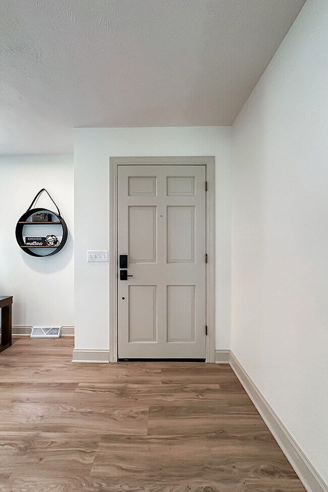 Building Photo - 922 N 122nd St