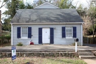 Building Photo - 119 Harmon St