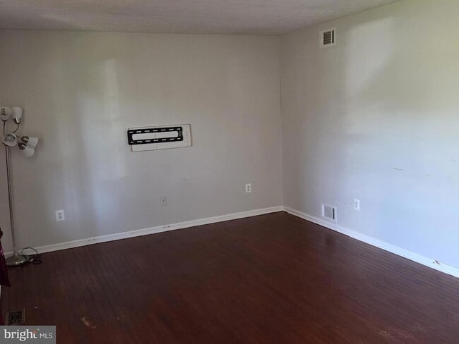 Building Photo - 131 Obriens Cir