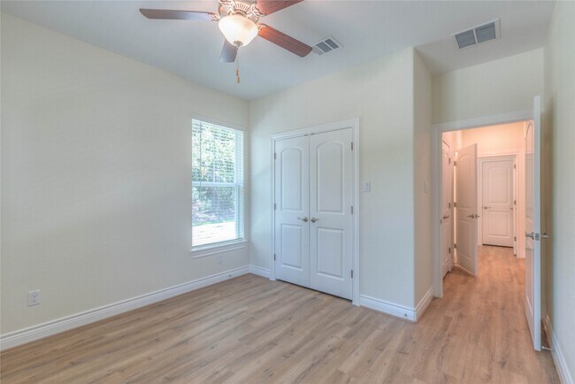 Building Photo - 12871 Oak Barrel Rd