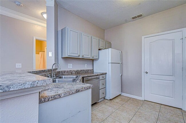 Building Photo - 17942 Villa Creek Dr