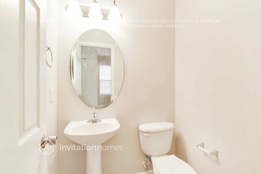 Building Photo - 2445 Reid Oaks Dr