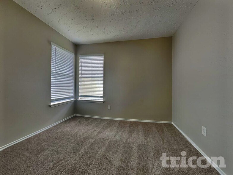 Building Photo - 15243 Bedford Glen Dr