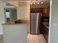 Building Photo - 9105 SW 137th Ter