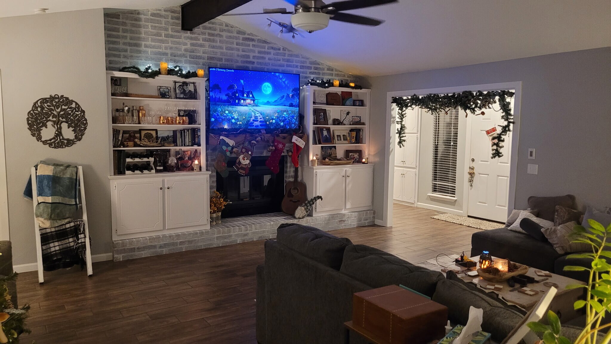 Building Photo - 801 Rolling Hill Terrace