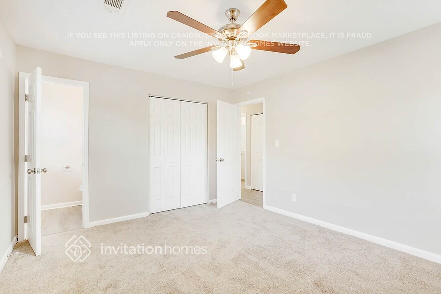 Building Photo - 2355 Collier Dr