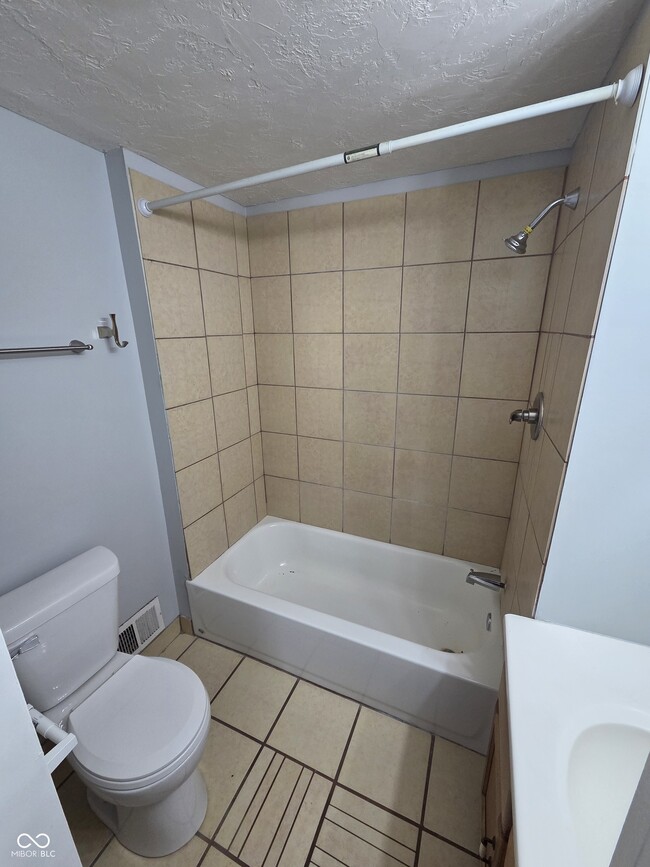 Building Photo - 2805 Boulevard Pl