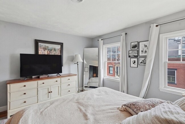 Building Photo - 36 Washington St