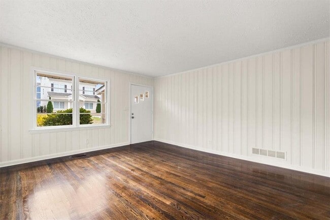 Building Photo - 1451 Belmont Ave