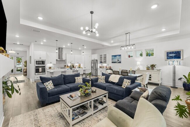 Building Photo - 119 Anastasia Cir