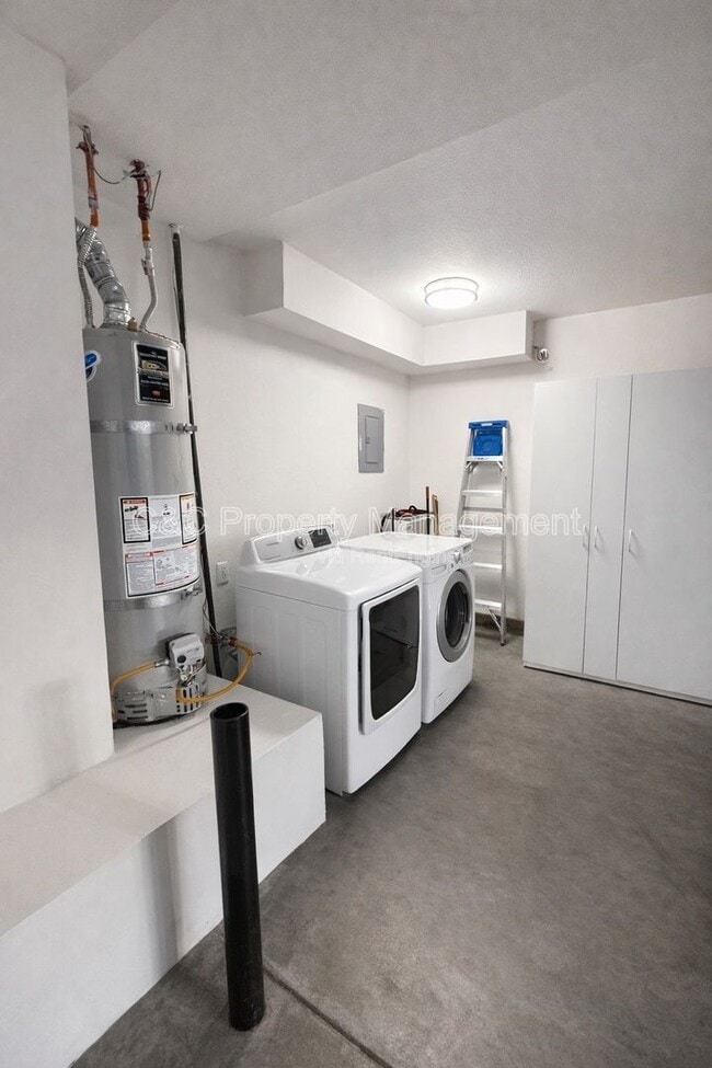 Building Photo - 25106 Angelina Ln