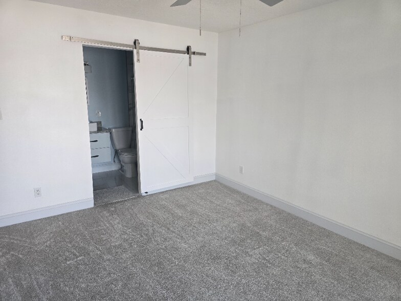 Building Photo - 9608 Valencia Cove