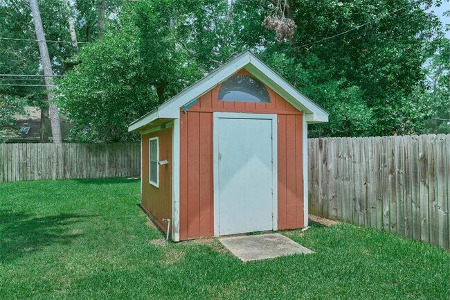 Building Photo - 26611 Oak Hill Dr