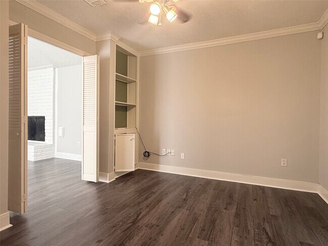 Building Photo - 11318 Briar Forest Dr