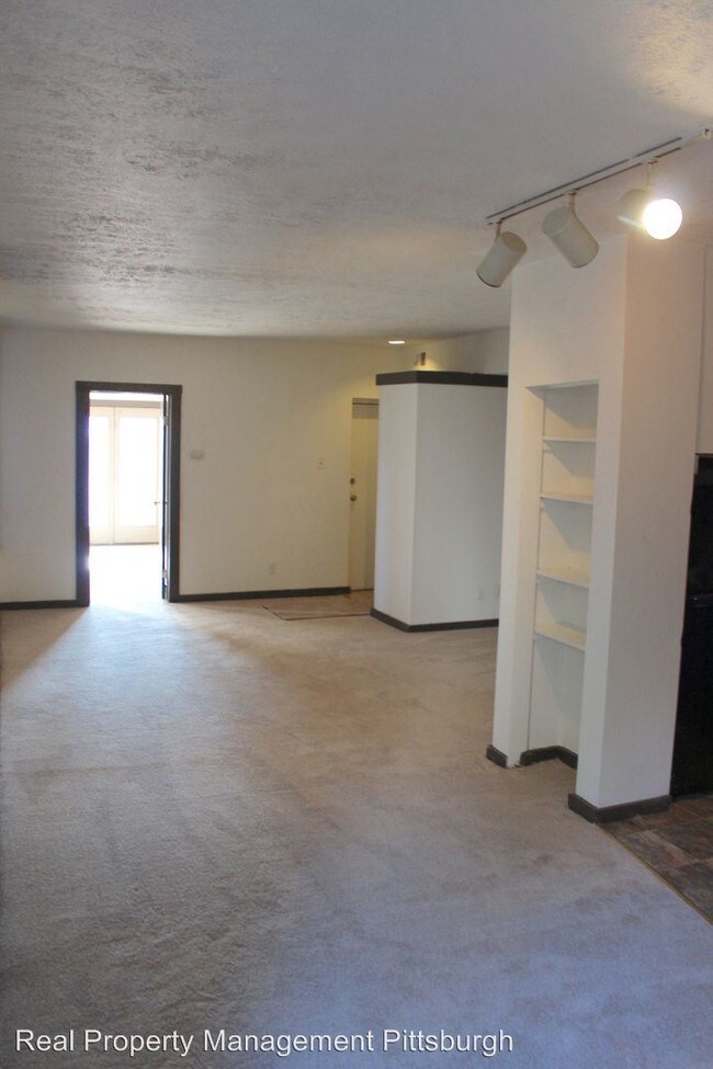 Building Photo - 2121 Milligan Ave