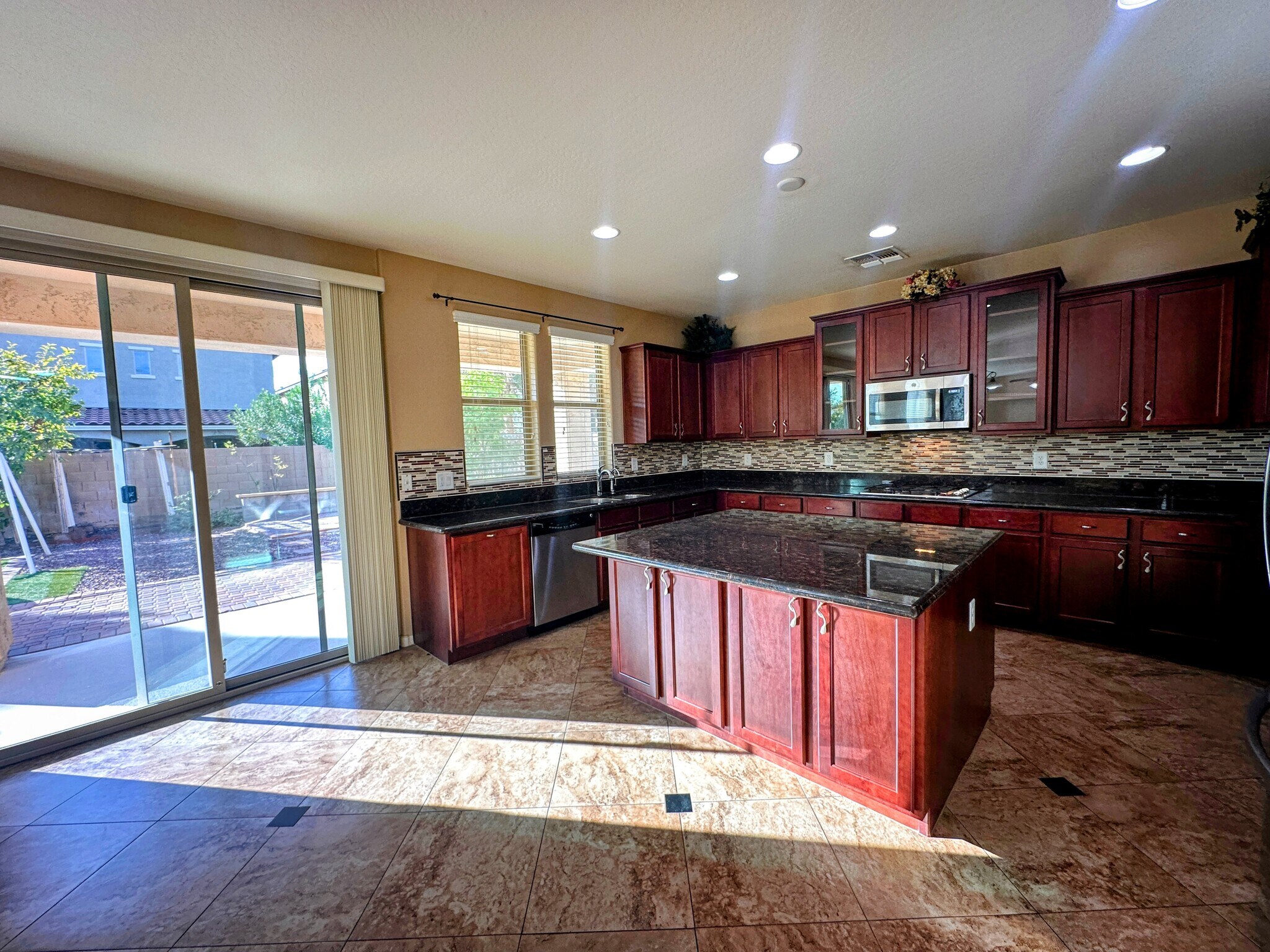 Building Photo - 4717 W Sweet Iron Pass