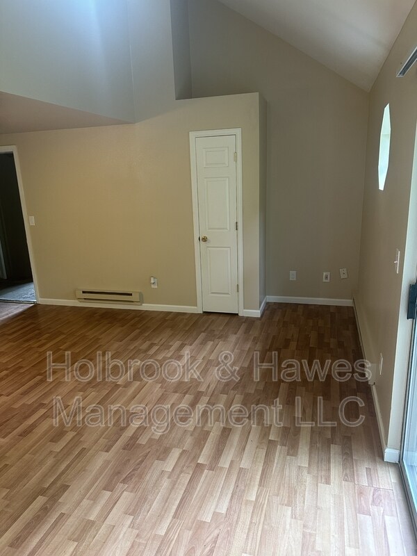Building Photo - 4531 Boardwalk Dr