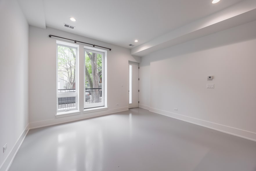 Building Photo - 1814 W Thomas St