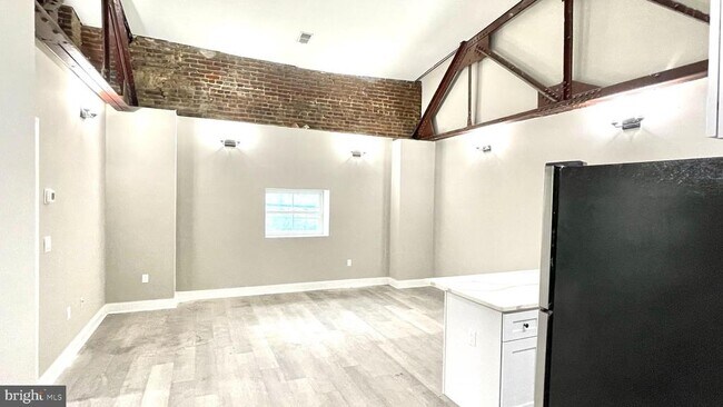 Building Photo - 344-50 Conarroe St