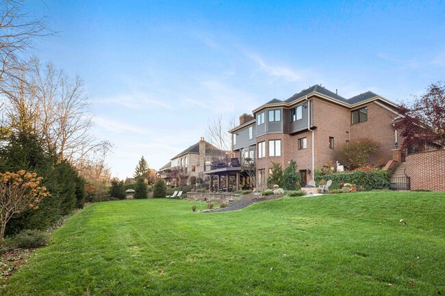 Building Photo - Fully-Furnished Luxurious Home in Nevillewood