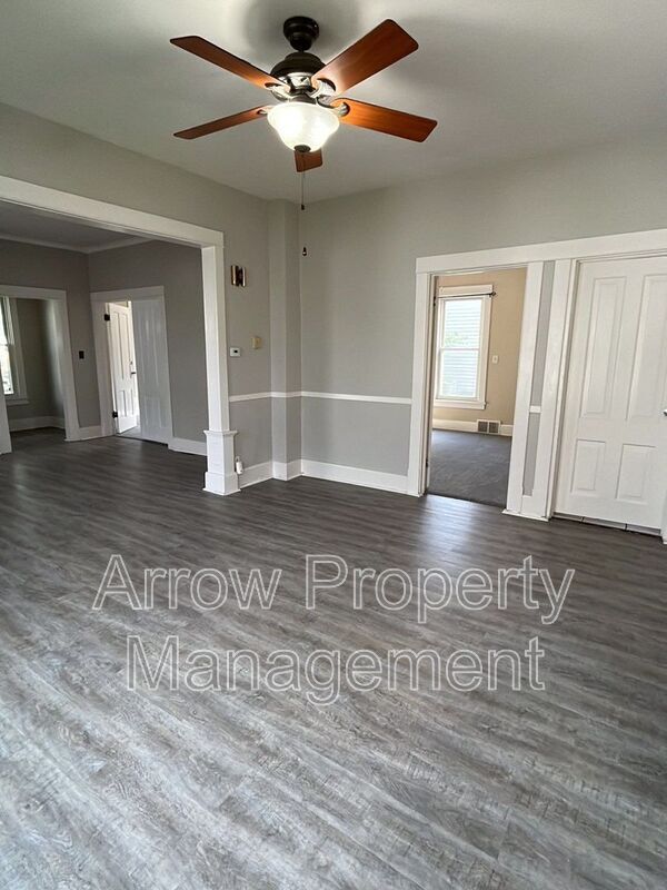 Building Photo - 4019 Lenox Ave