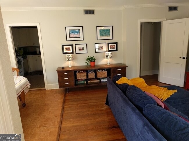 Building Photo - 170 Windsor Ct