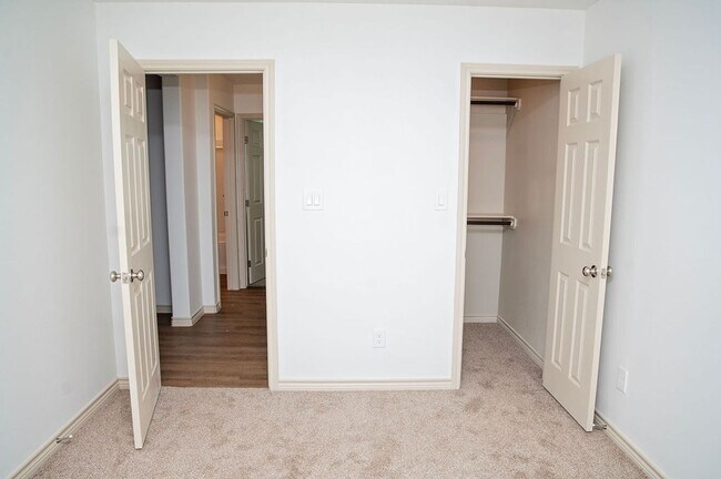 Building Photo - Entertain, Relax, and Enjoy West Texas Living