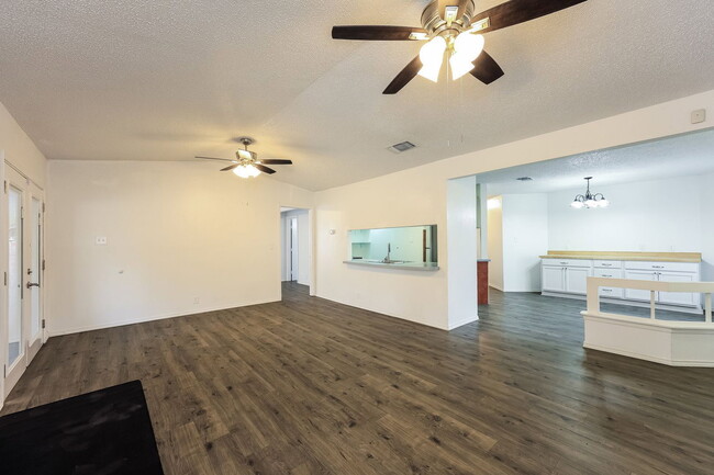 Building Photo - 7519 Branding Trail