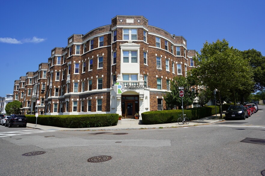 Building Photo - 1677 Commonwealth Ave