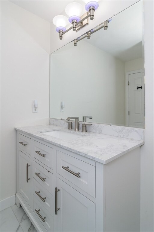 Building Photo - 24 Homeward Ln