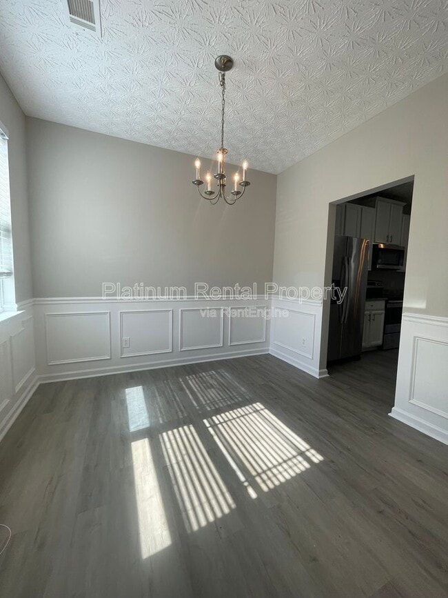 Building Photo - 2355 Bigwood Trail