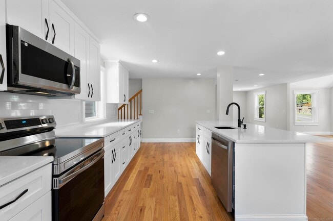 Building Photo - 48A E Pembroke Rd