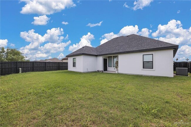 Building Photo - 4610 Vikings Dr