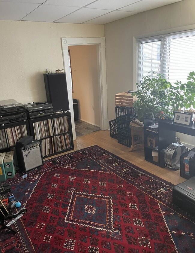 Building Photo - 3114 N Newhall St