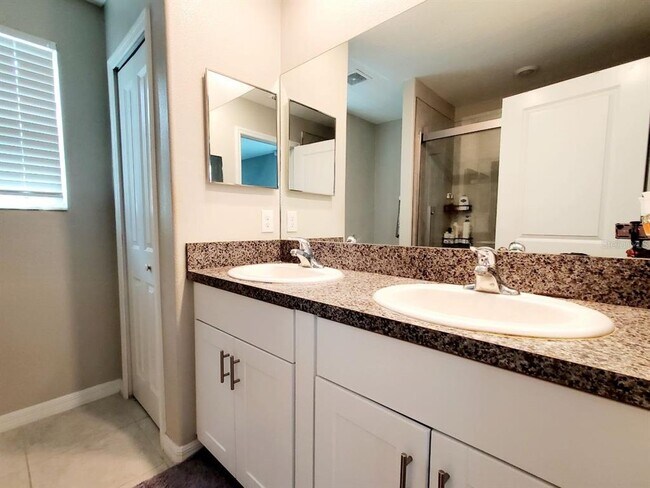 Building Photo - 7026 Samuel Ivy Dr