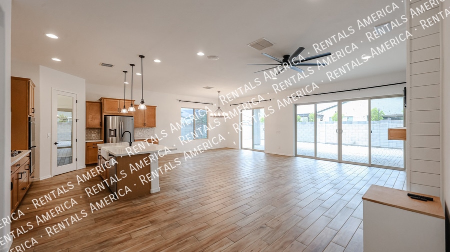 Building Photo - 19060 Rancho Dr