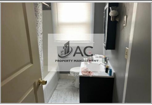 Building Photo - 125 N 35th St