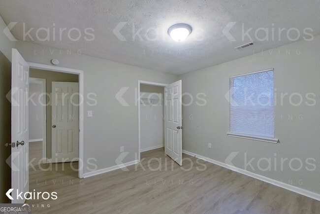 Building Photo - 100 Deer Pkwy